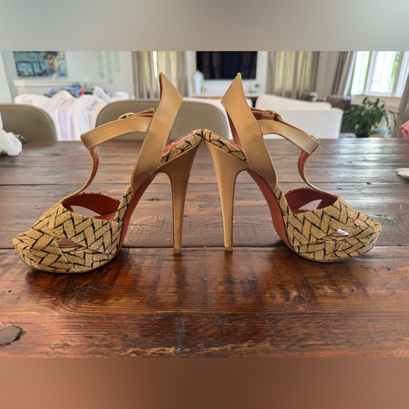Missoni gold & black satin/knit textile T strap platform stilettos. Size 38. EUC - Picture 3 of 8
